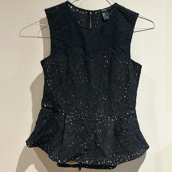 🎁Dressy lace black top lined - Picture 1 of 6